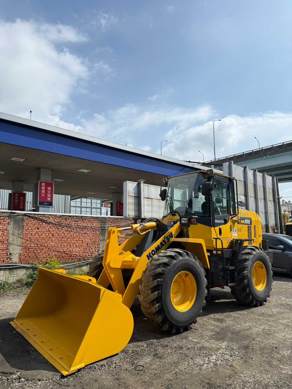KOMATSU WA100-8 中古鏟裝機